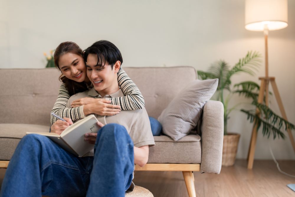 คู่รักมีความสุขเพราะตัดสินใจรีเทนชันบ้าน